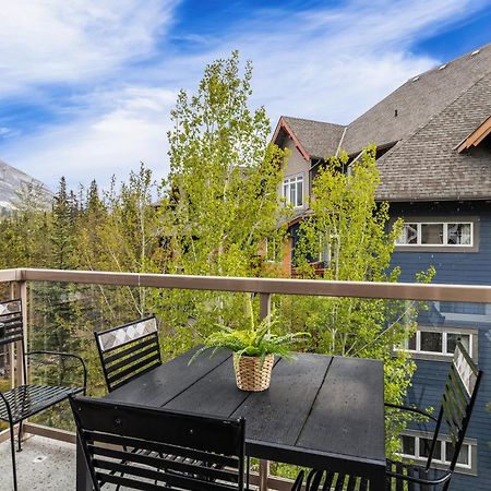 Charming 1 Bdrm Plus Loft With Views Managed By Little Sister Getaways Canmore Exterior foto