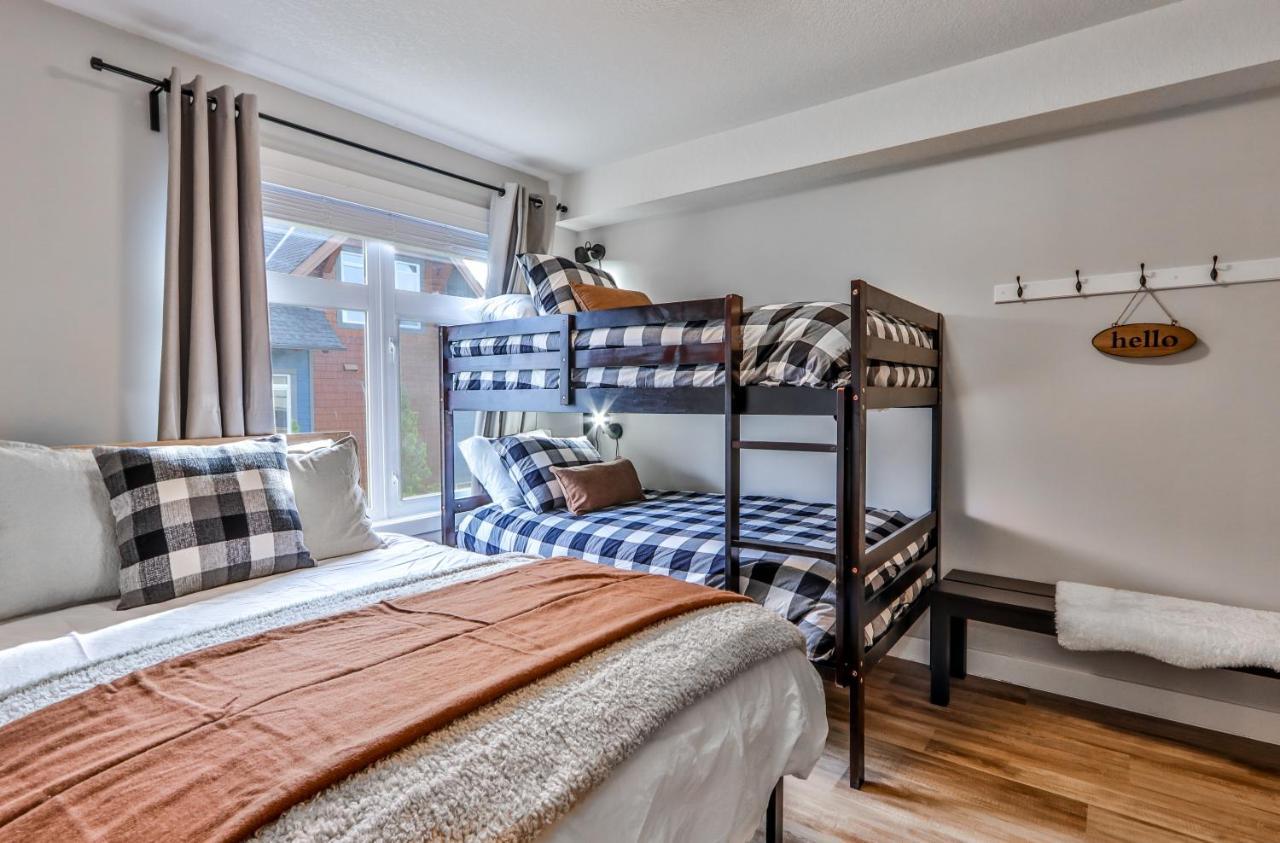 Charming 1 Bdrm Plus Loft With Views Managed By Little Sister Getaways Canmore Exterior foto