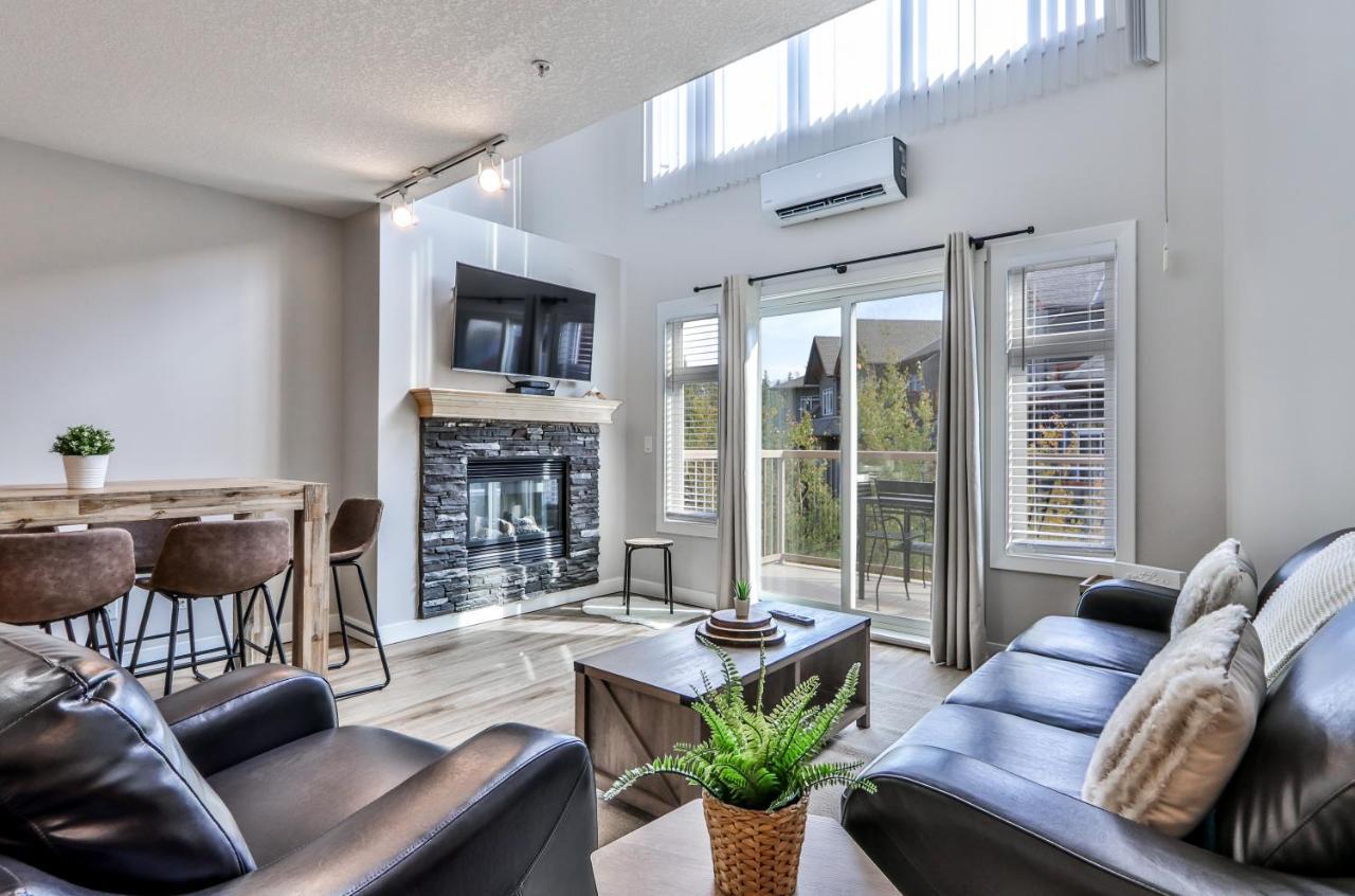 Charming 1 Bdrm Plus Loft With Views Managed By Little Sister Getaways Canmore Exterior foto