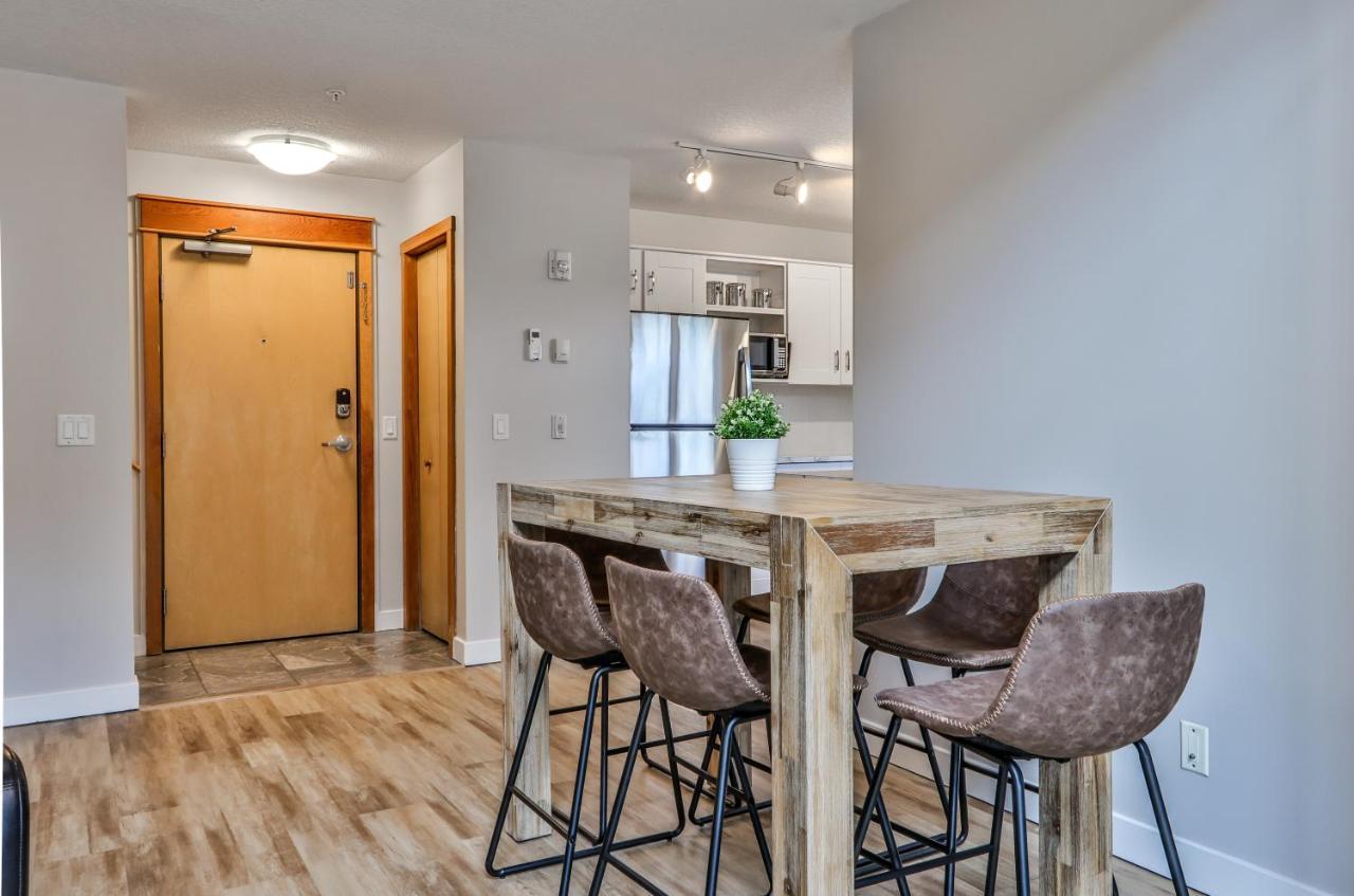 Charming 1 Bdrm Plus Loft With Views Managed By Little Sister Getaways Canmore Exterior foto
