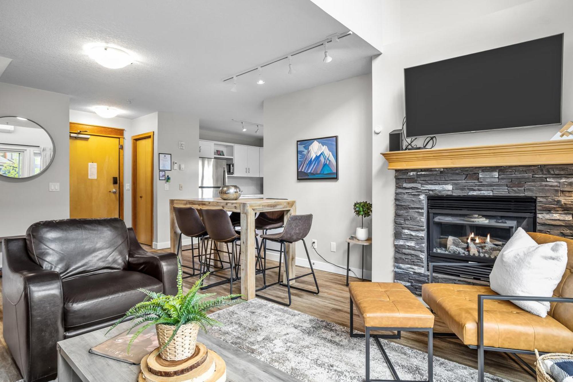 Charming 1 Bdrm Plus Loft With Views Managed By Little Sister Getaways Canmore Exterior foto