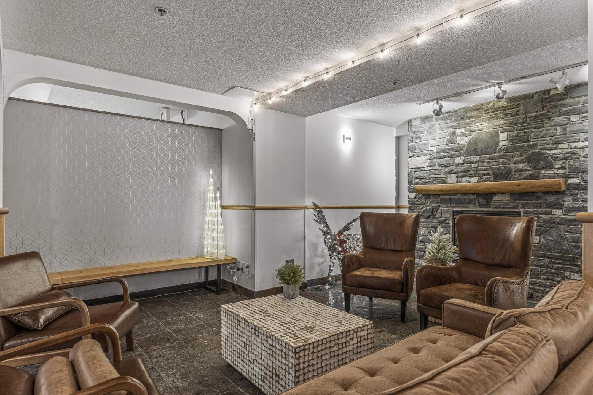 Charming 1 Bdrm Plus Loft With Views Managed By Little Sister Getaways Canmore Exterior foto